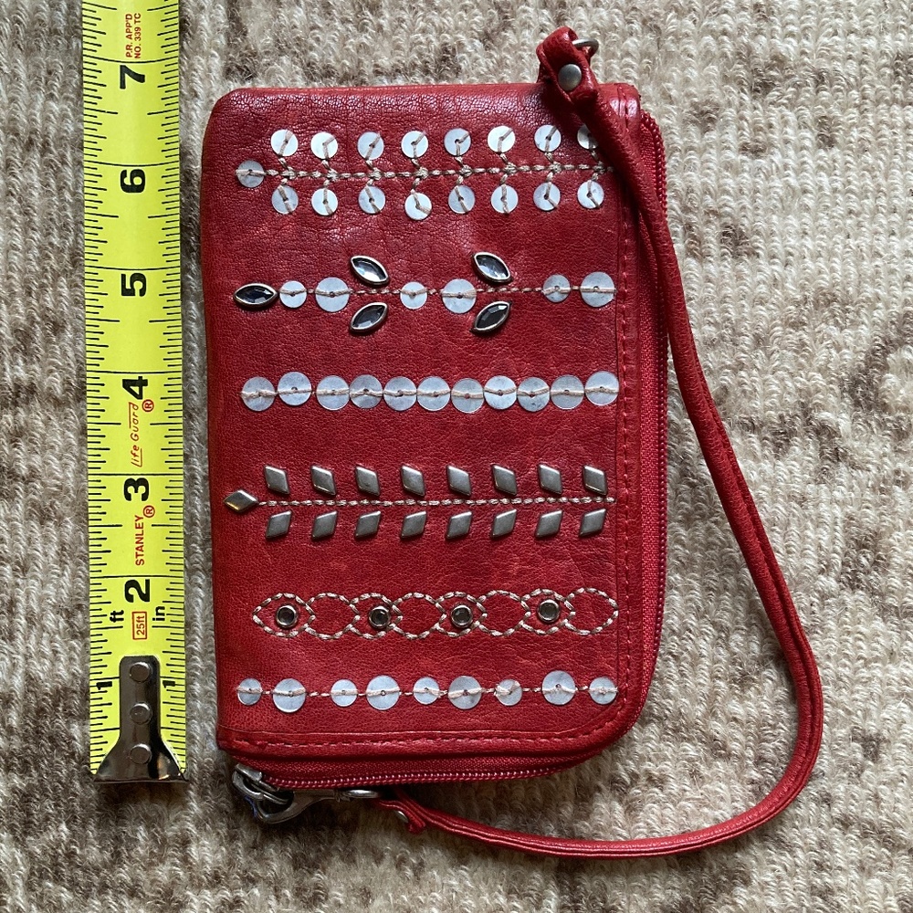 Fossil leather wristlet wallet